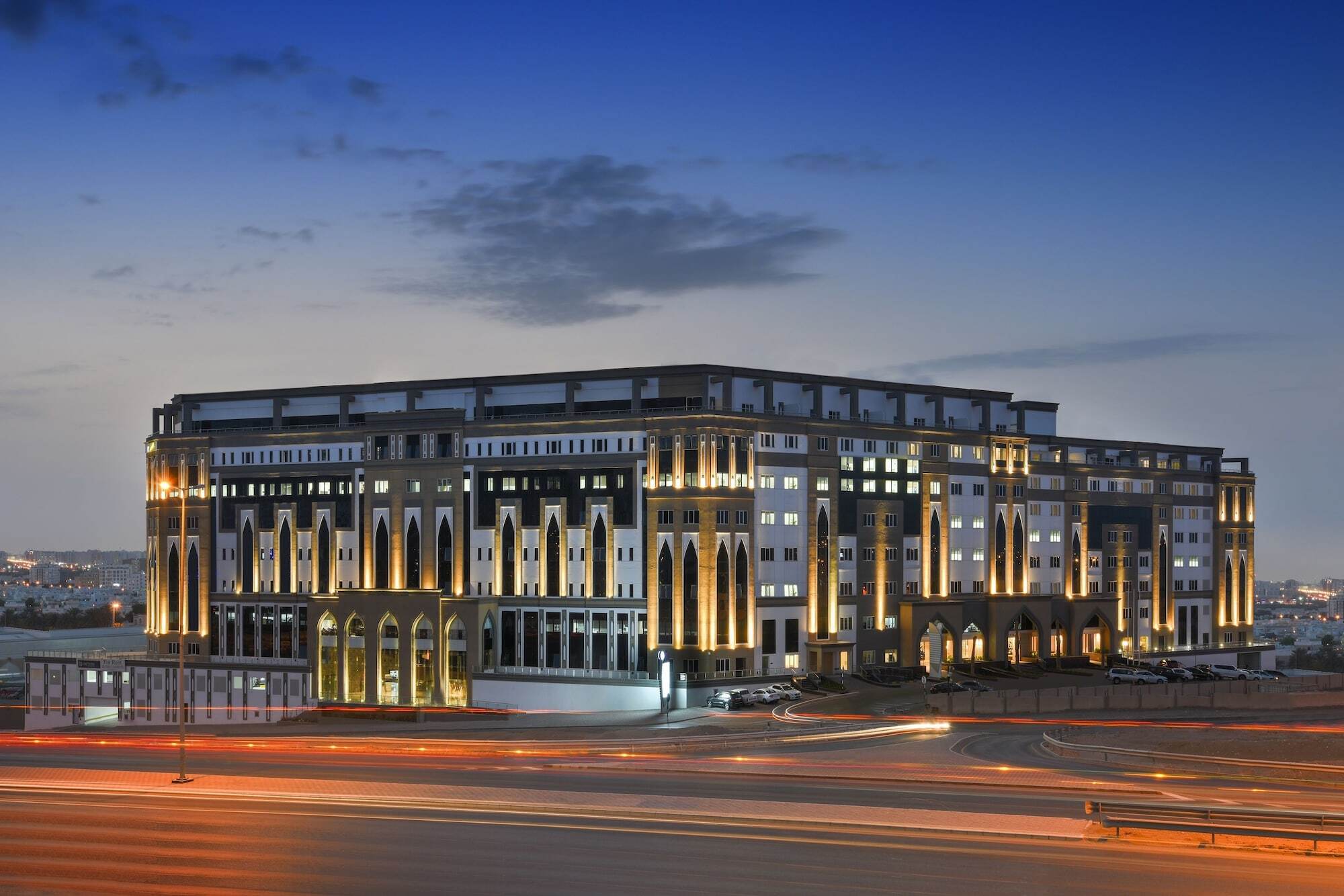 Fraser Suites Maszkat Kültér fotó The Ritz-Carlton, Bahrain